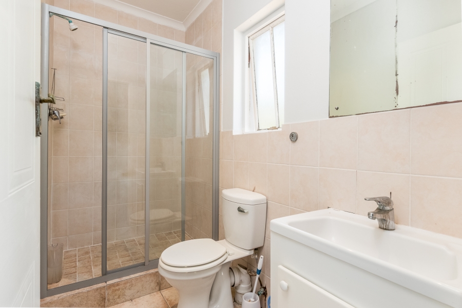 2 Bedroom Property for Sale in Zevenzicht Western Cape